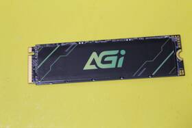 Agi2tb043ai818 Agi Nvme M.2 2tb Solid State Drive Ssd Pcie Gen4 X4 100% Health