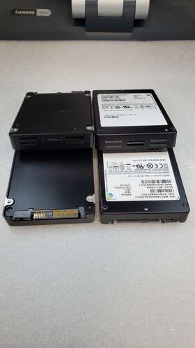 Mz-ilt960a Dell Emc 960gb Sas 12gb/s Mz-il T960a 2.5 Inch Ssd
