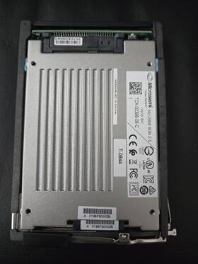 005033035 Emc Dell Powerstore 3000t 8gb Ssd 2.5 Inch Hard Drive