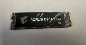 Gp-ag41tb Gigabyte Aorus Gen4 1tb Internal Solid State Drive Ssd - Used