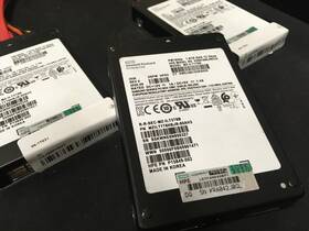 Mzilt1t6hbjr Hp Vo1600jwzjq Lot Of 5 1.6tb 2.5 Inch 12gb/s Sas Ssd 512 Format