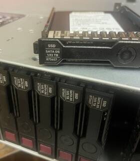 875515-011 Hpe 870667-004 875513-b21 1.92tb Sata 6g Read Intensive Sff Sc Ds Ssd 875657-001