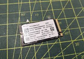 Hfs256gem4x182n Hynix Sk Pvc10 256gb M.2 2242 Gen4 X4 Nvme Ssd Solid State Drive