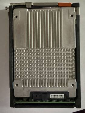 160007-0492 Intel Dell Emc Ssdpdk28 7.68tb Nvme Pcie 2.5 Inch Internal Ssd Sed
