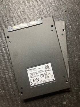 Ssdsa400s37-240g Kingston Lot Of 2 Sa400 2.5 Inch 7mm 240gb Sata Excellent Health