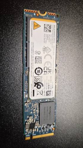 Kxg60znv2t04 Kioxia 2tb M.2 Pcie Gen4x4 Nvme Internal Ssd Blue
