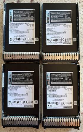 4xb7a17077 Lenovo 02jg533 4x Thinksystem 2.5 Inch 5300 960gb Ent Sata 6gb Ssd With Tray