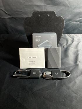 Mu-pg1t0b Samsung T9 Black Usb 3.2 1 Tb Portable External Solid State Drive