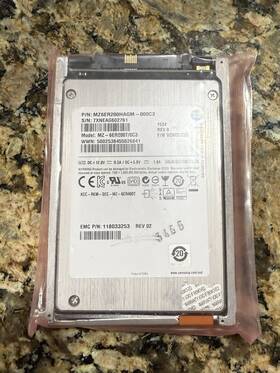 Mz-6er200t Samsung Mz-6er200t/0c3 200gb Sas 2.5 Inch Sff Enterprise Solid State Drive 6gbps Sm1625 Ssd