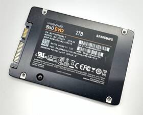Mz-76e2t0-mz7lh2t0hmlt Samsung 860 Evo 2tb V-nand 2.5 Inch Internal Ssd 6gbps Sata Iii Mz-76e2t0 96% Health