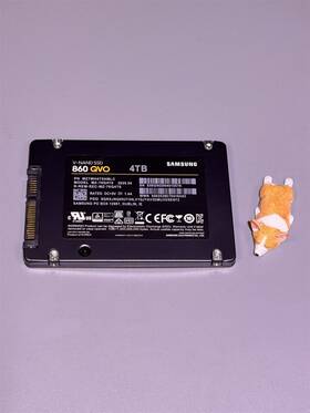 Mz-76q4t0 Samsung Mz-76q4t 4tb 6gbps 860 Qvo Sata Iii 2.5 Inch Solid State Drive Ssd