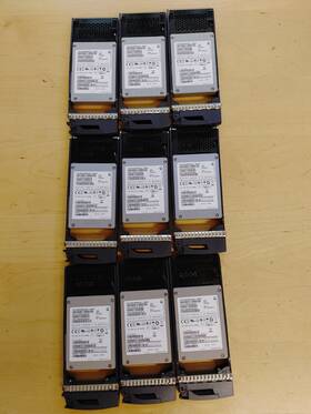 Mz6er800hagl-000g3 Samsung Mzils800hchp-000g3 Lot Of 9 800gb Ssd Sas 2.5 Inch P/n Ibm 35p2870