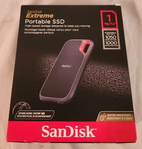 Sdssde61-1t00-aw25 Sandisk 1tb Extreme Portable External Ssd - Up To 1050 Mb/s Usb-c Usb 3.1