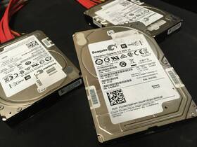 St2000nx0353 Seagate Lot Of 7 Lenovo X Flashed 2tb 7.2k 12g 2.5 Inch Sas Hdd 512 Format