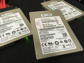 St400fm0043 Seagate Lot Of 15 Ibm 400gb 7mm 2.5 Inch 12g Sas Ssd Ssgssvx400 96% 528 Block