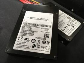 Xs3840se70014 Seagate Lot Of 2 Ibm 3.84tb 2.5 Inch 12gb/s Sas Ssd 4224 Format