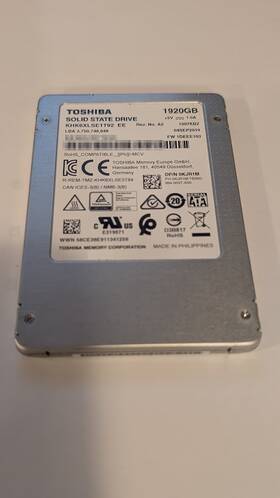 Khk61rse7t68 Toshiba Khk61rse1t92 1920gb 3840gb 7680gb Khk61rse3t84 2.5 Inch Ssd