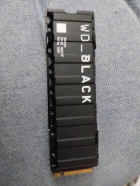 Wds100t2xhe Western Digital Wd Black Sn850 1tb Nvme Internal Ssd With Heatsink