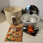 Toshiba RC-100A Automatic Rice Cooker Steamer Cream Vintage Made Japan Mcm. Fixed Price $33.15.
